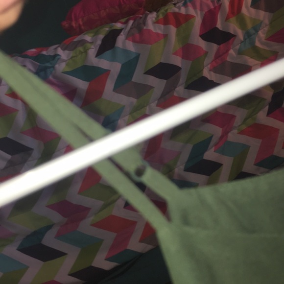 Green mesh light shirt (spaghetti straps) - Picture 5 of 6